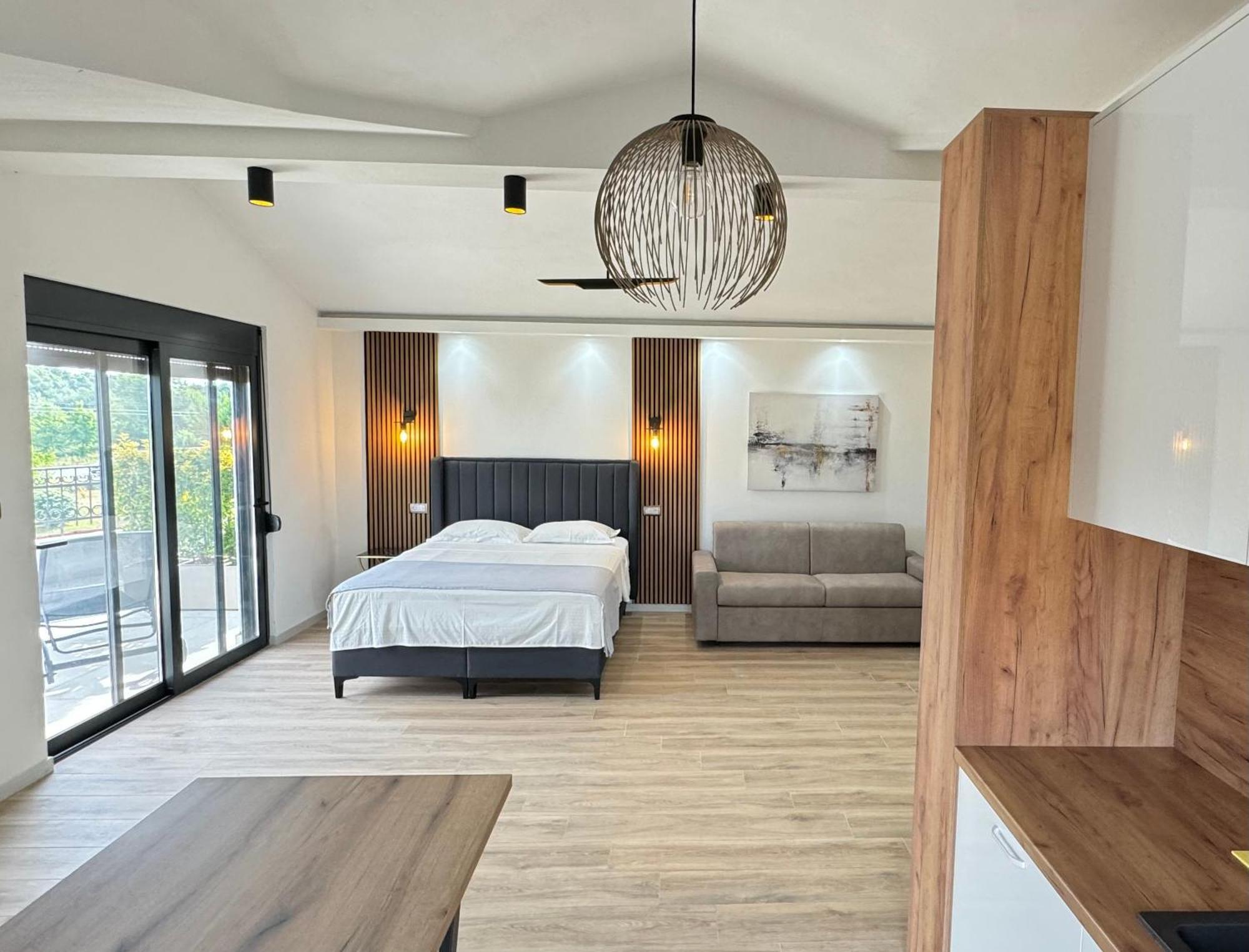 Apartments Lj Ulcinj Kültér fotó