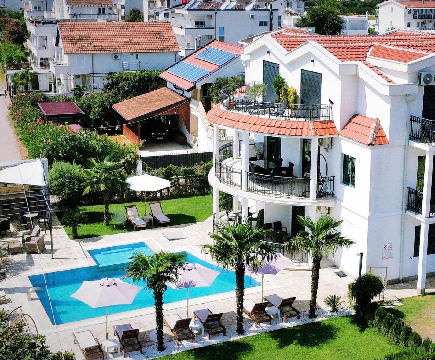 Apartments Lj Ulcinj Kültér fotó