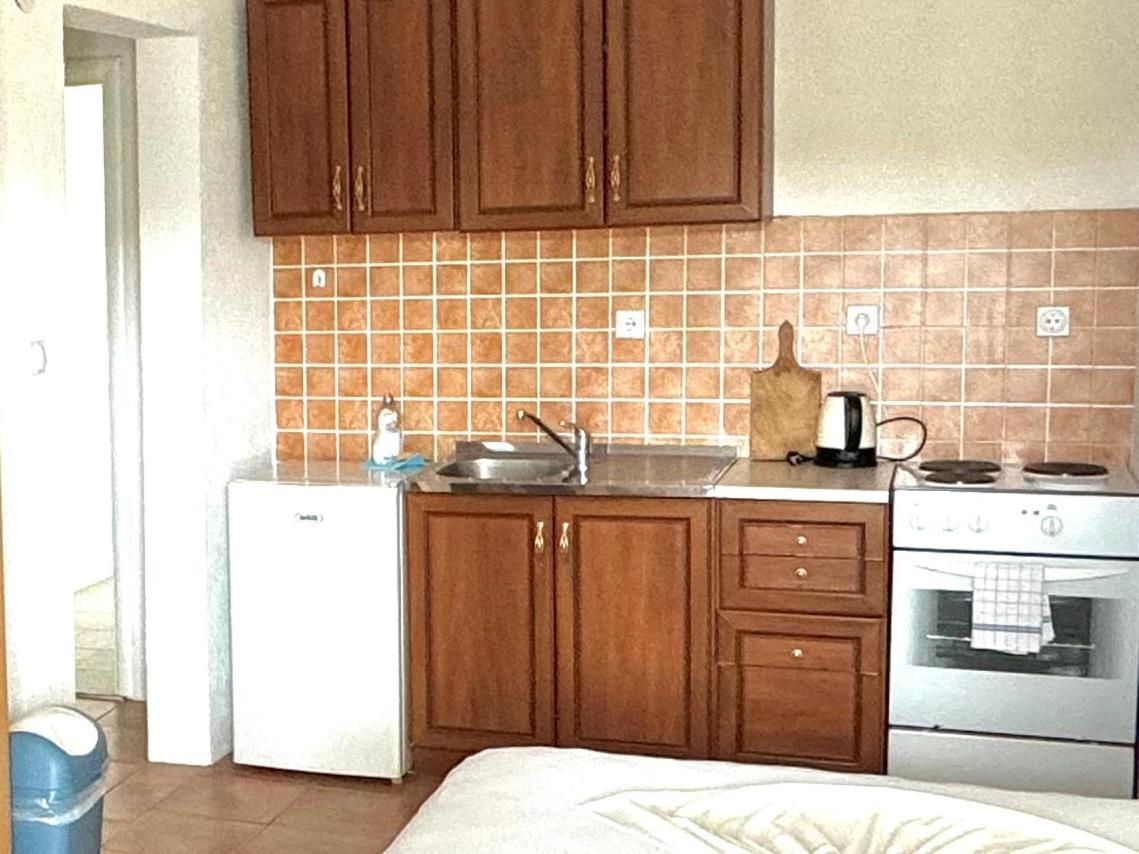 Apartments Lj Ulcinj Kültér fotó