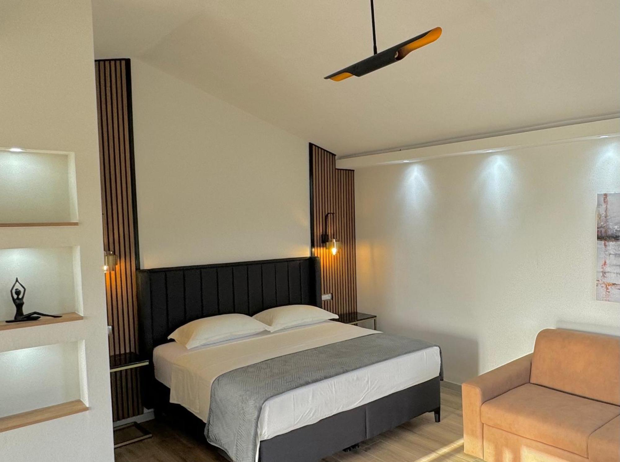 Apartments Lj Ulcinj Kültér fotó